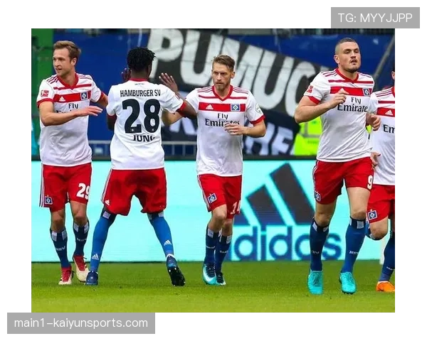 汉堡重返德甲后战术风格激进 年轻主帅倡导攻势足球